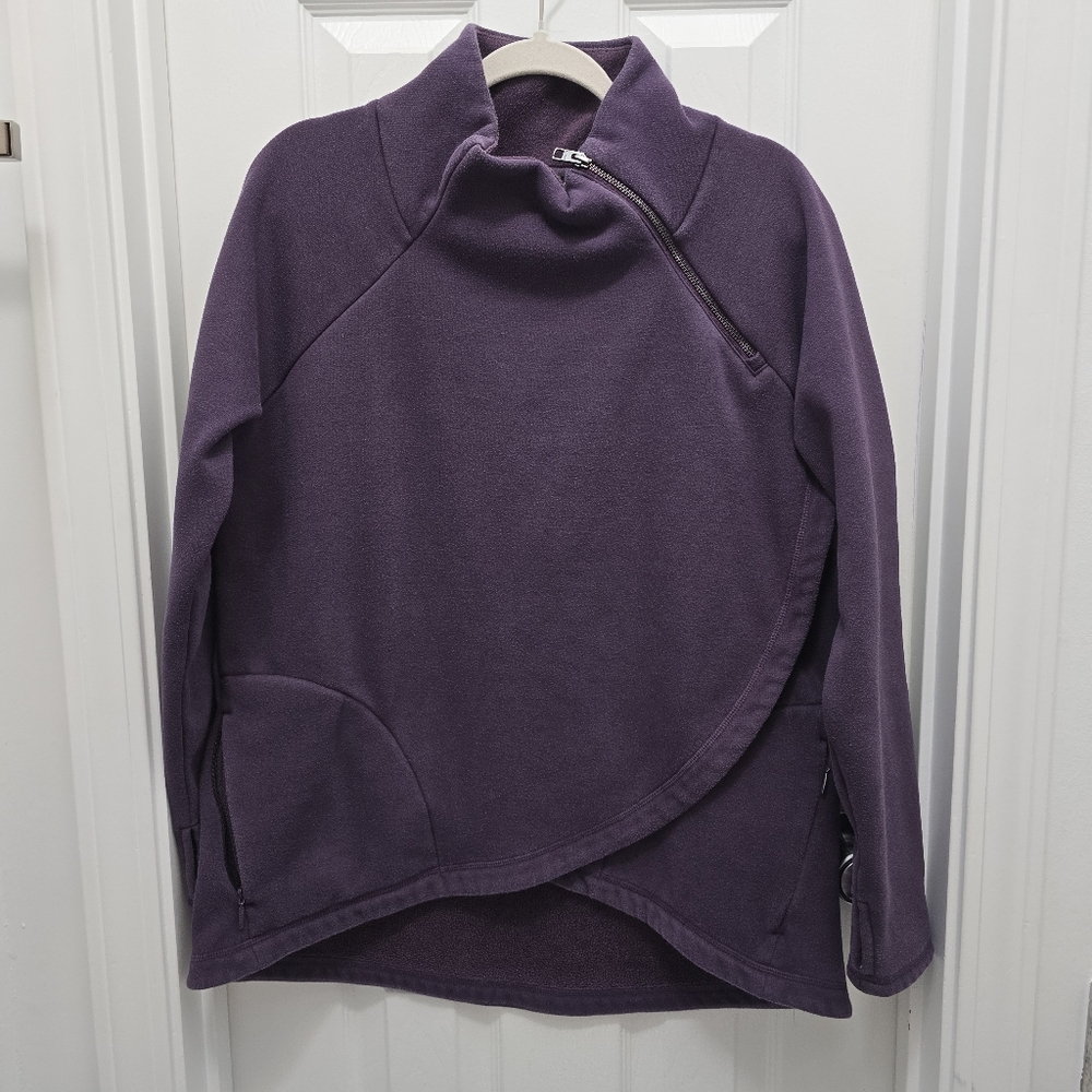 Women's Athleta cozy Karma Asymmetrical pullover sweatshirt/ sweater Sz L